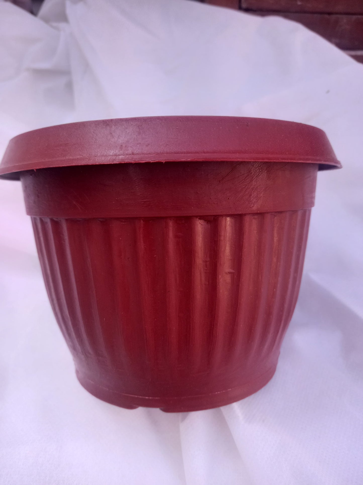 PLASTIC POT