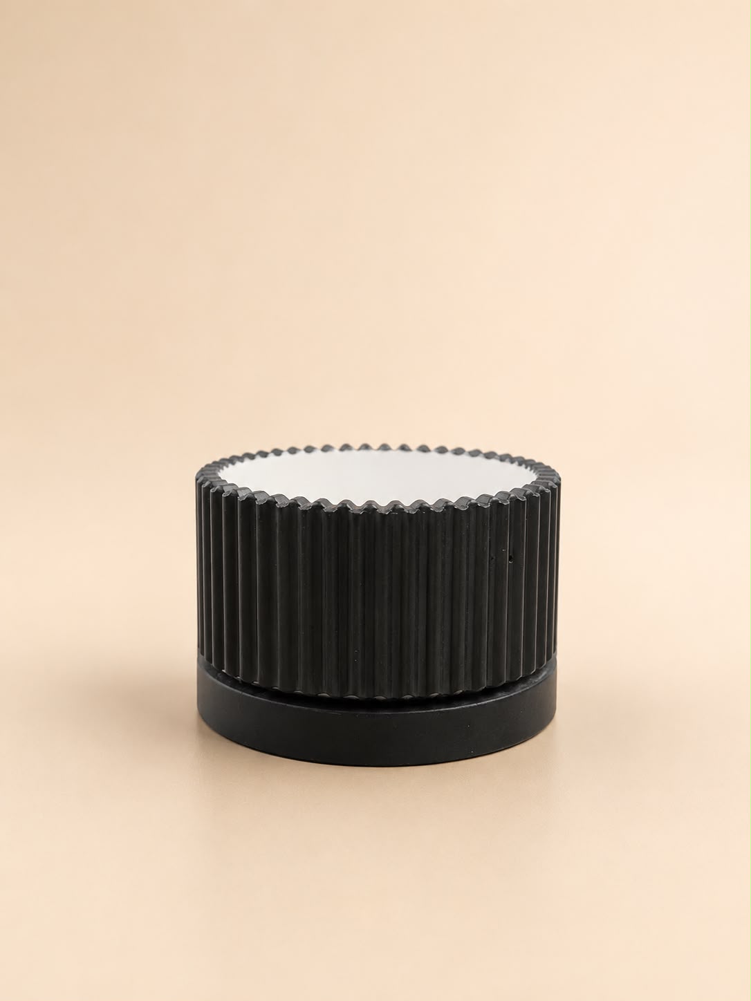Ribbed Pots