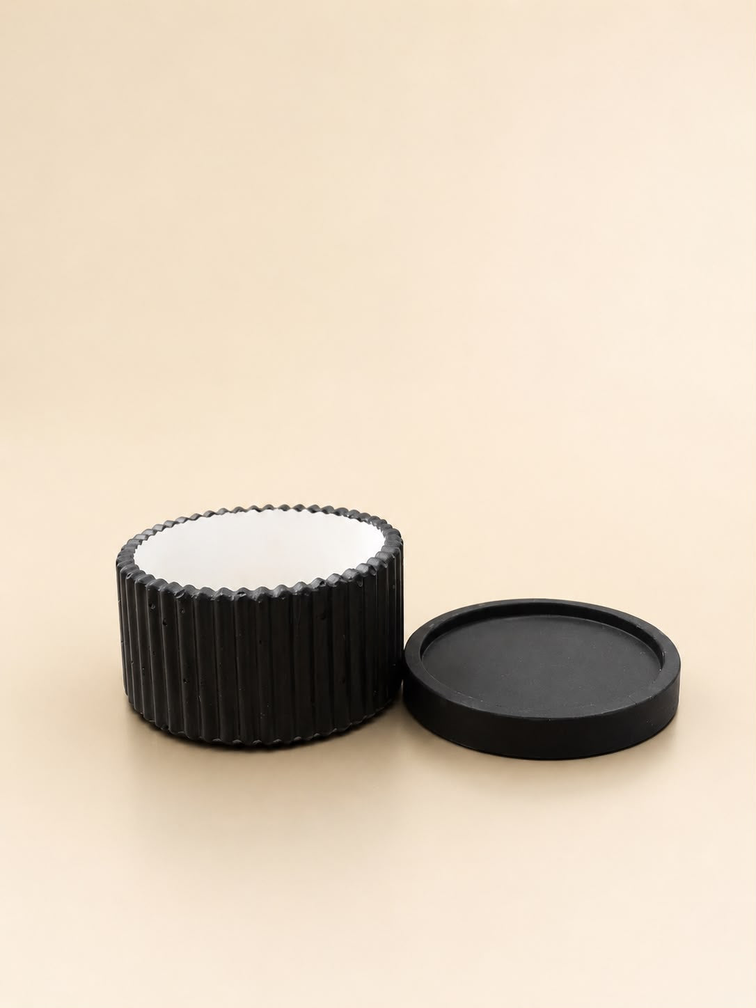Ribbed Pots